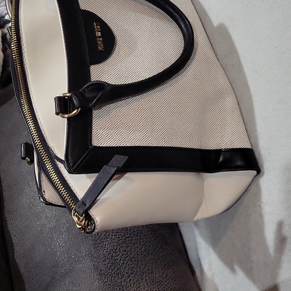 Nine West Bag - Picture 2 of 16